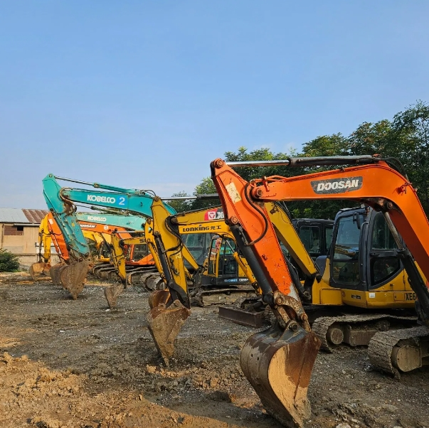 5t 10t 20t 30t 50t Cat Hyundai Hitachi Doosan Liugong Kobelco Kubota Backhoe Crawler Wheel Hydraulic Second Hand Large Mini Digger Used Excavator