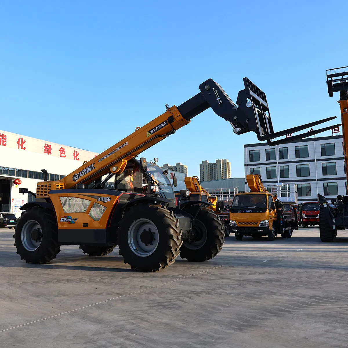 Heavy-Duty 4.5 Ton Telehandler Forklift for Agriculture and Warehousing