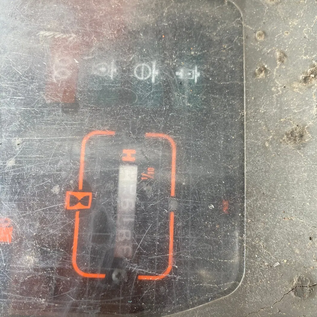 Hitachi EX200 Detail 3