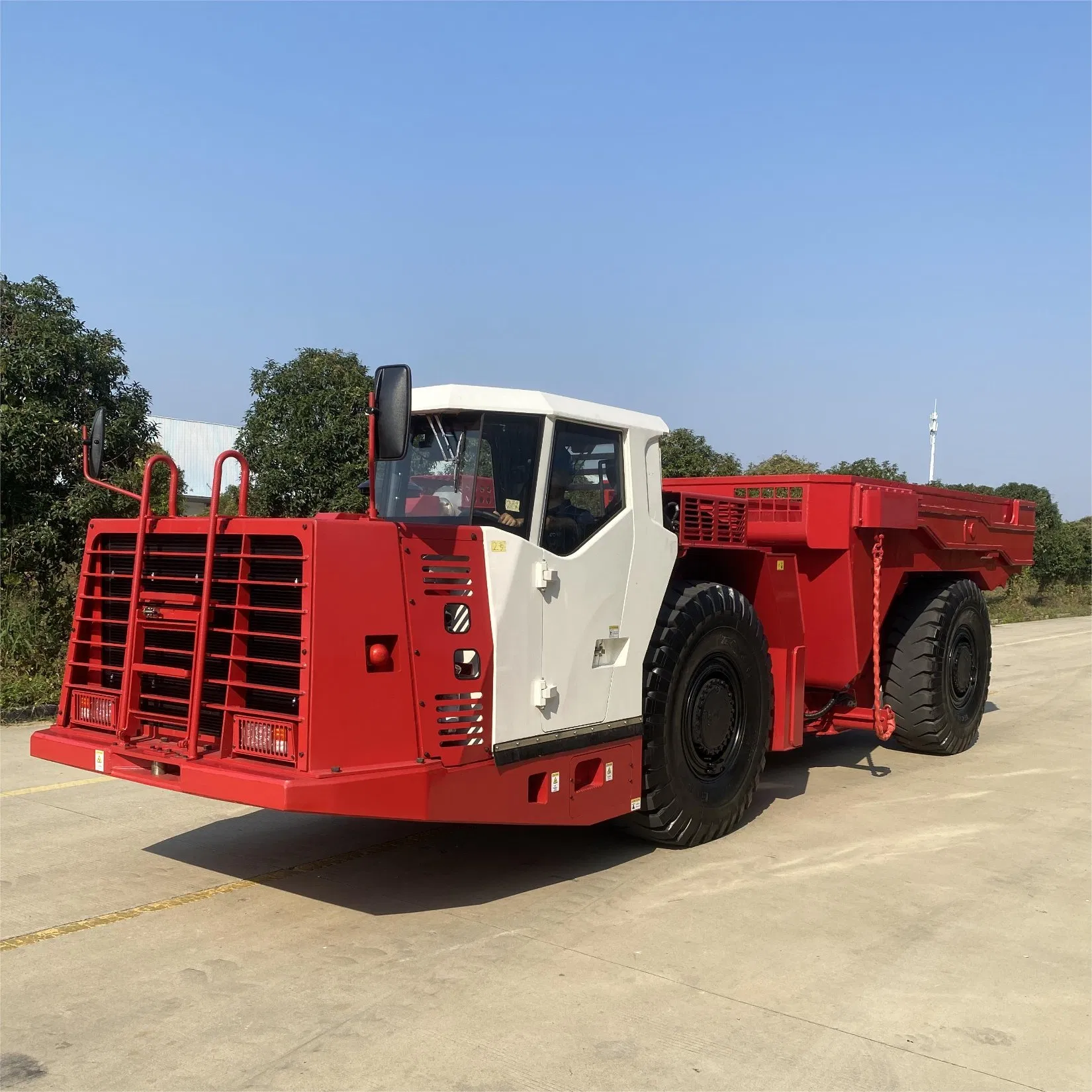 Articulated Dump Truck Shentuo Adt with Volvo Engine