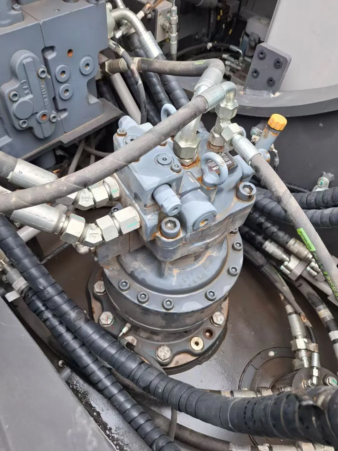 Used Zoomlion Excavator, Zoomlion Excavator 215 Crawler Excavator, 1m³ Bucket Excavator, Suitable for a Variety of Construction Hydraulic Crawler Excavator