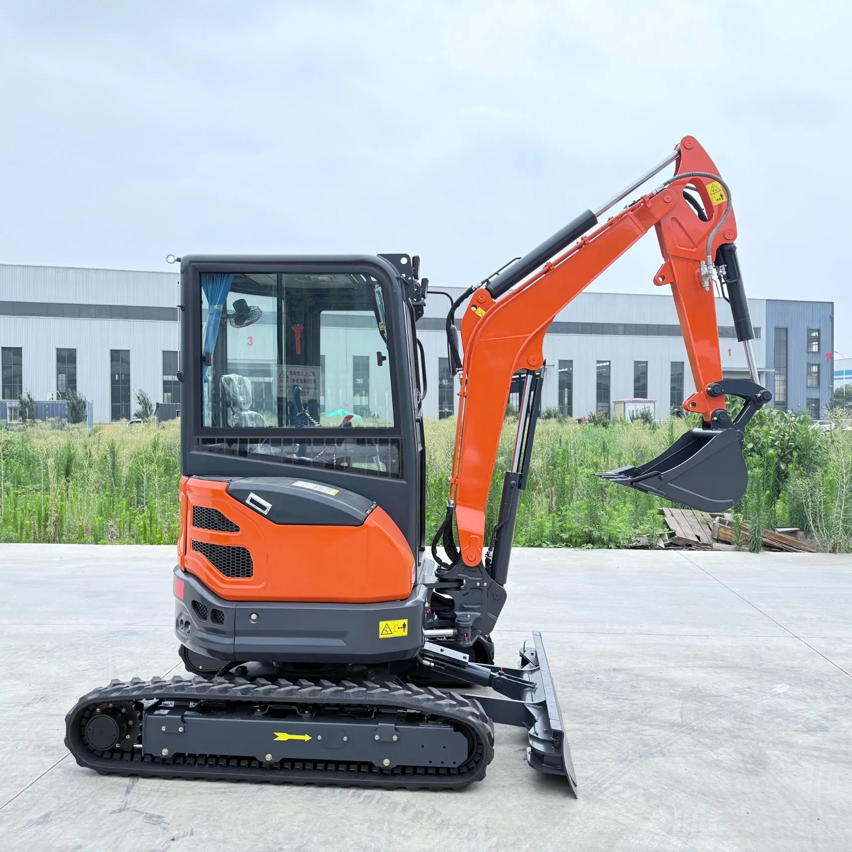 Micro Mini Small Digger Crawler Excavator Chinese for Sale Attachments 2.5 Ton 1 Ton 2 Ton 3.5 Ton Mini Excavator