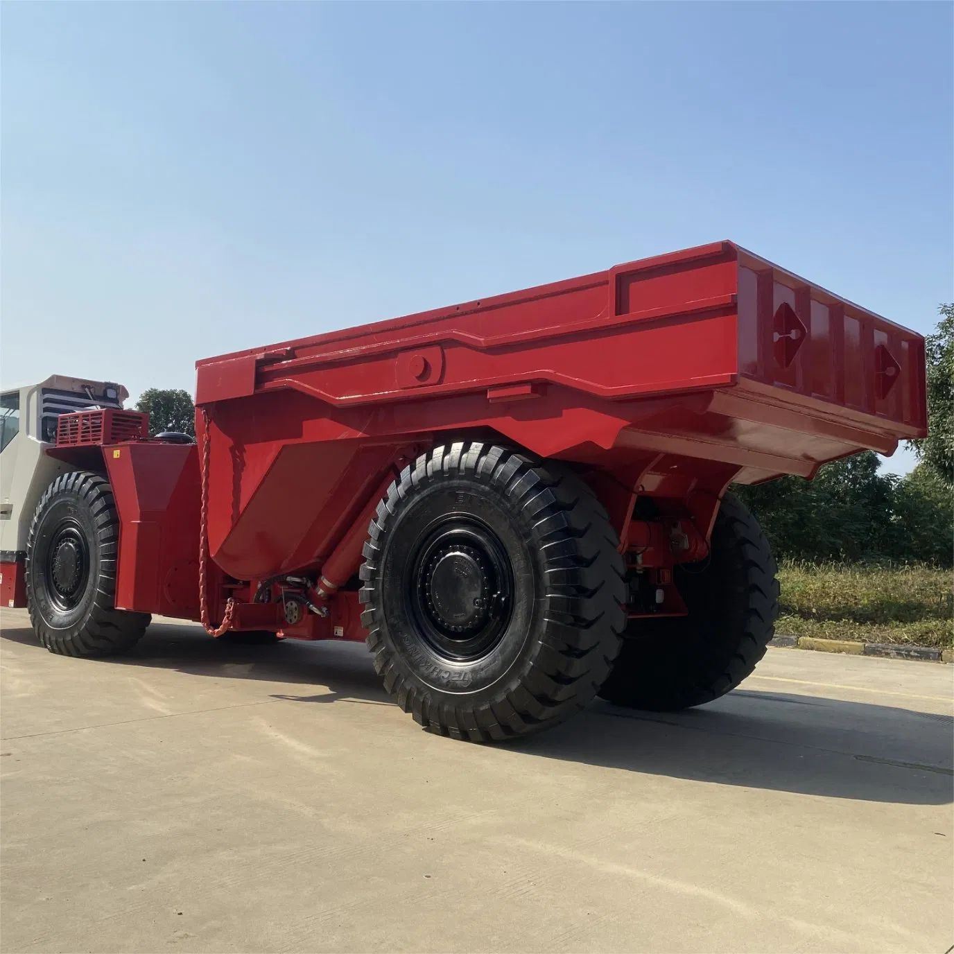 Articulated Dump Truck Shentuo Adt with Volvo Engine