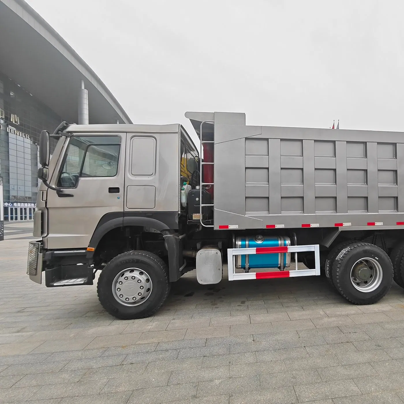 Articulated on-Road Heavy Duty Equipment Intermodal Compatibility Mining Tipper Bottom Dump Trailer Truck