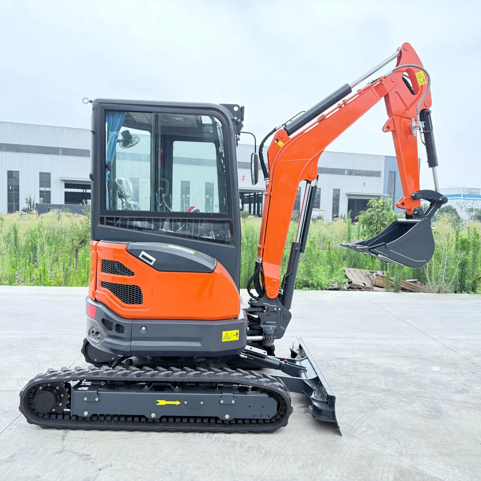 Micro Mini Small Digger Crawler Excavator Chinese for Sale Attachments 2.5 Ton 1 Ton 2 Ton 3.5 Ton Mini Excavator