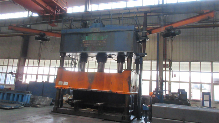 Skid steer loader — compact machine for construction, port operations, landscaping and agriculture