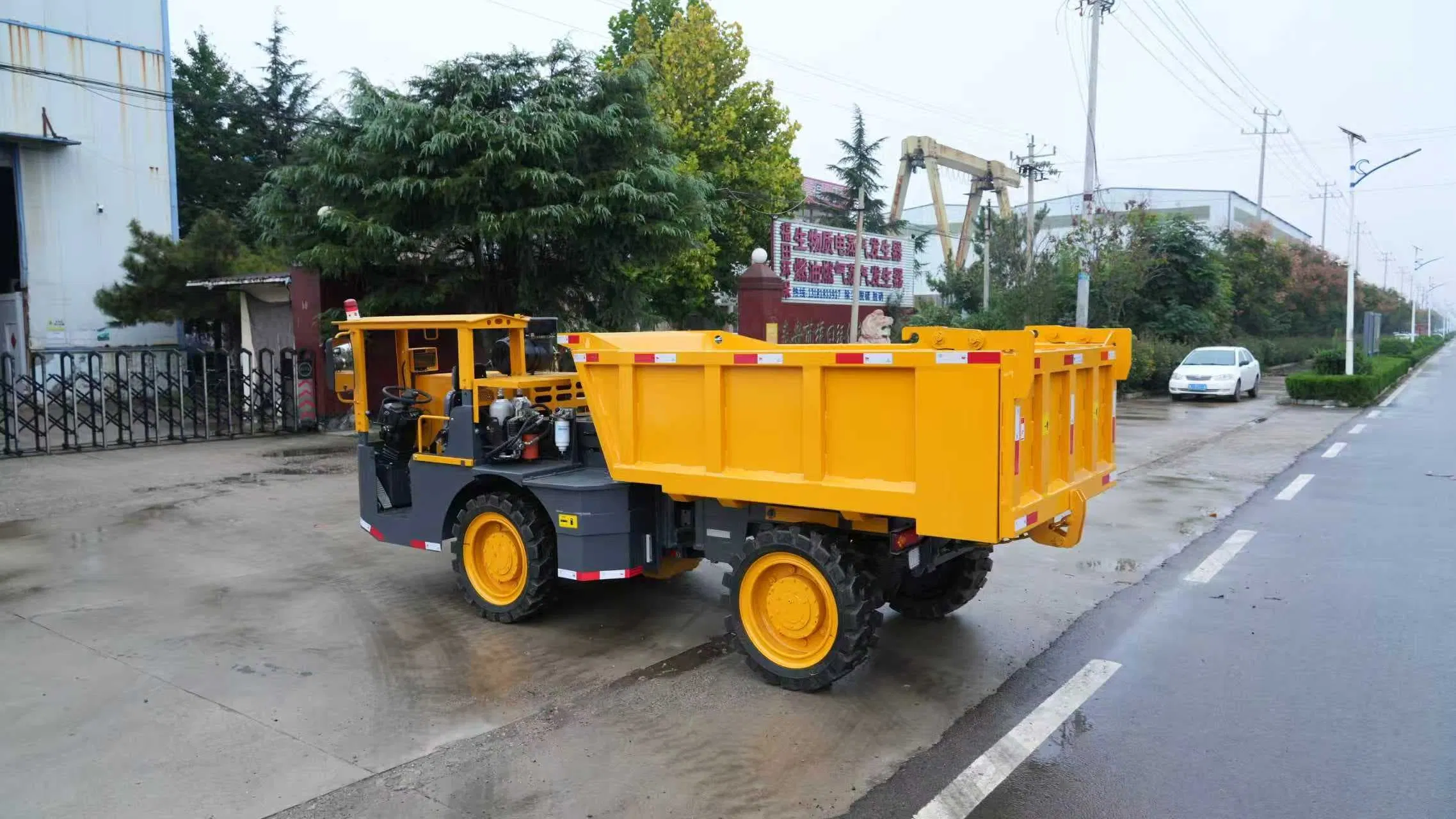 4X4 Wheel Drive 3cbm Articulated Hydraulic Dump Truck for Underground/Mining/Tunnel Use