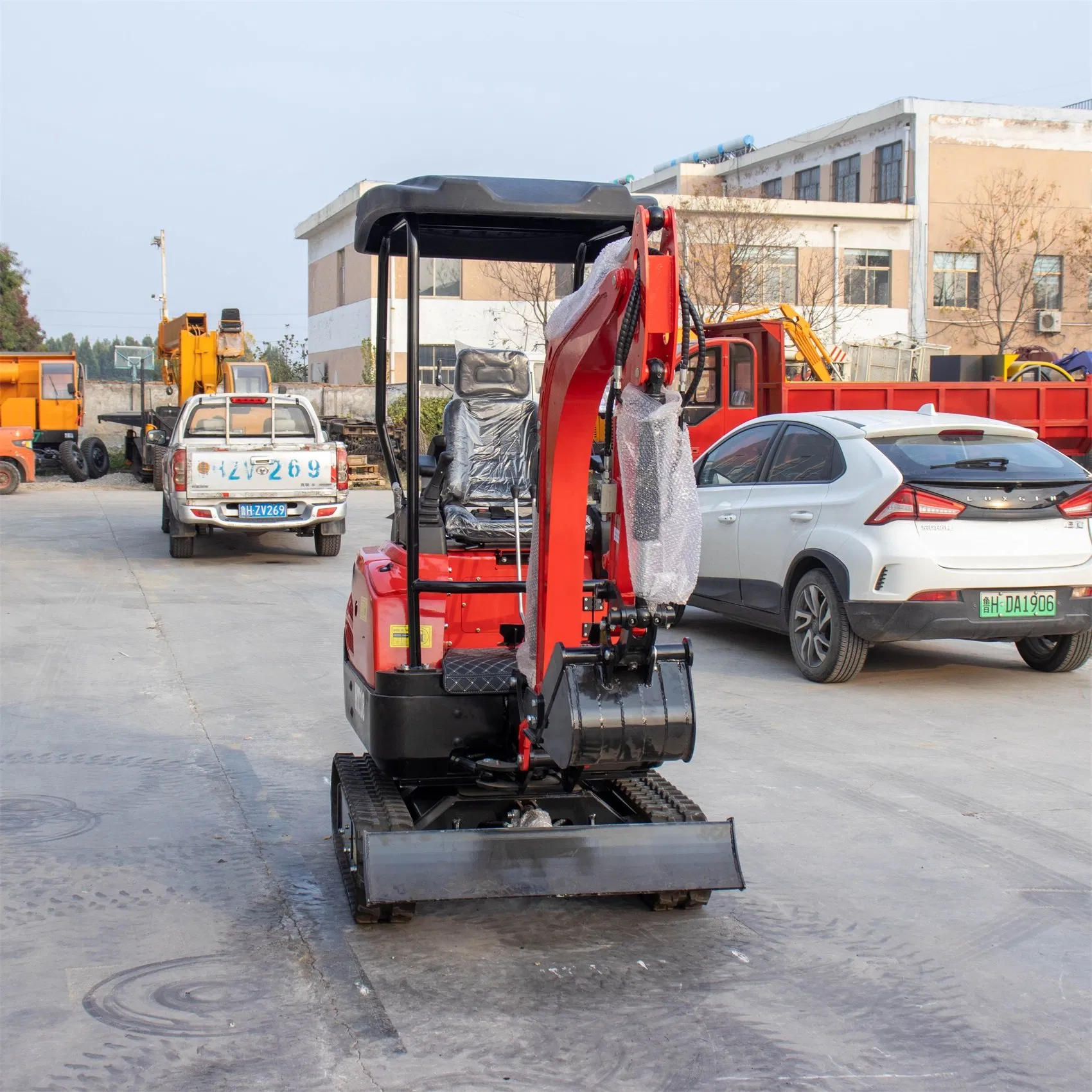 Kubota/Yanmar 1.8ton 2t Mini Hydraulic Crawler Small Size Wheel Construction Backhoe Garden Micro Household Farm Construction with Bucket 0.05cbm Excavator