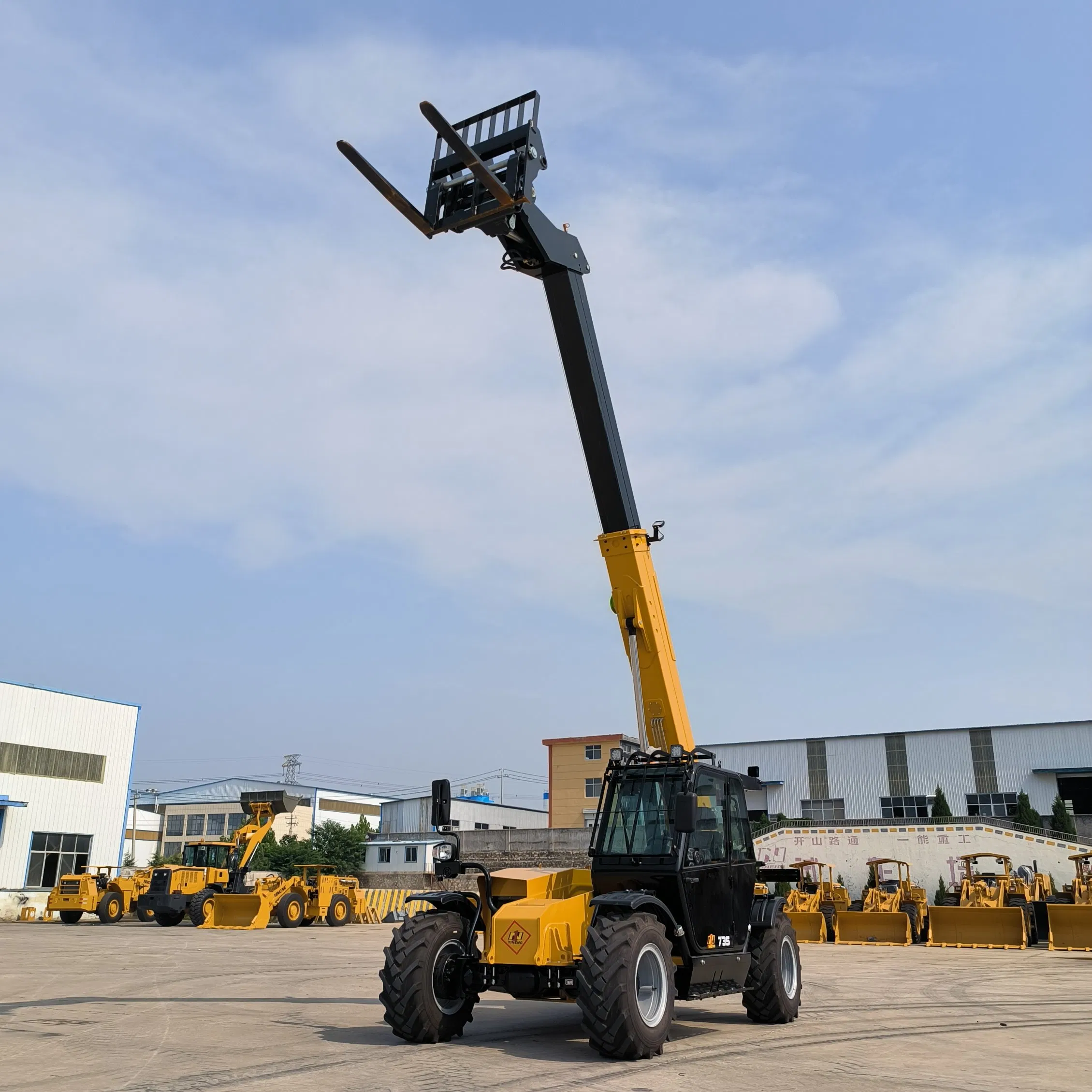 Multifunctional Wheel Loader 4X4 Type Telescopic Forklift 3.5 Ton Telescopic Telehandler