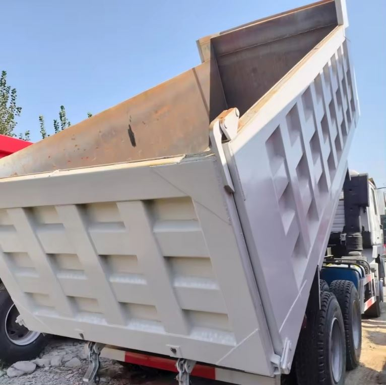 Articulated HOWO Dump Truck 8.5*2.5*3.4 with ISO Certification