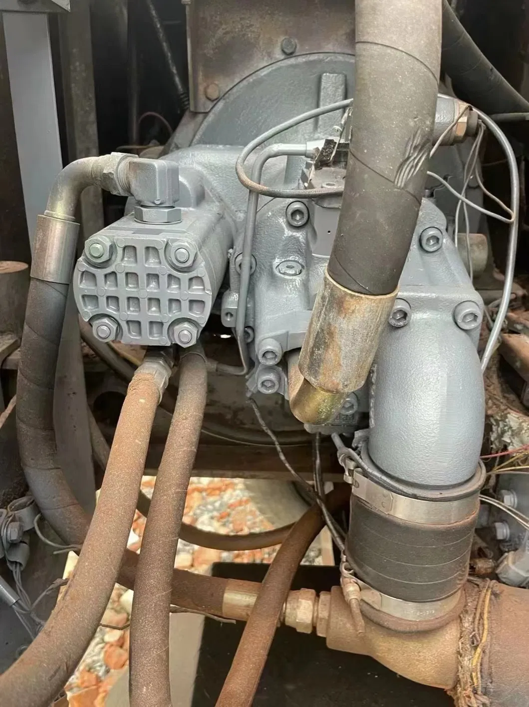 Hitachi EX100W Detail 3