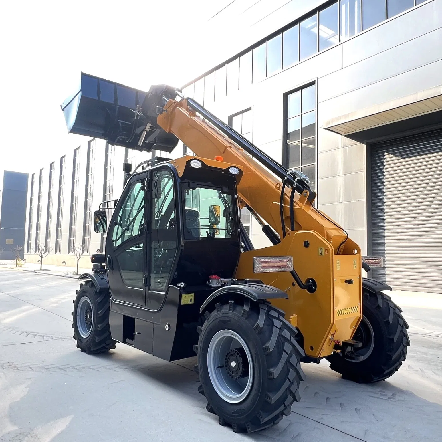 Wholesale 3-6ton Telescopic Forklift Truck Telehandler Work in Construction and Farming Environment with Diesel Engine
