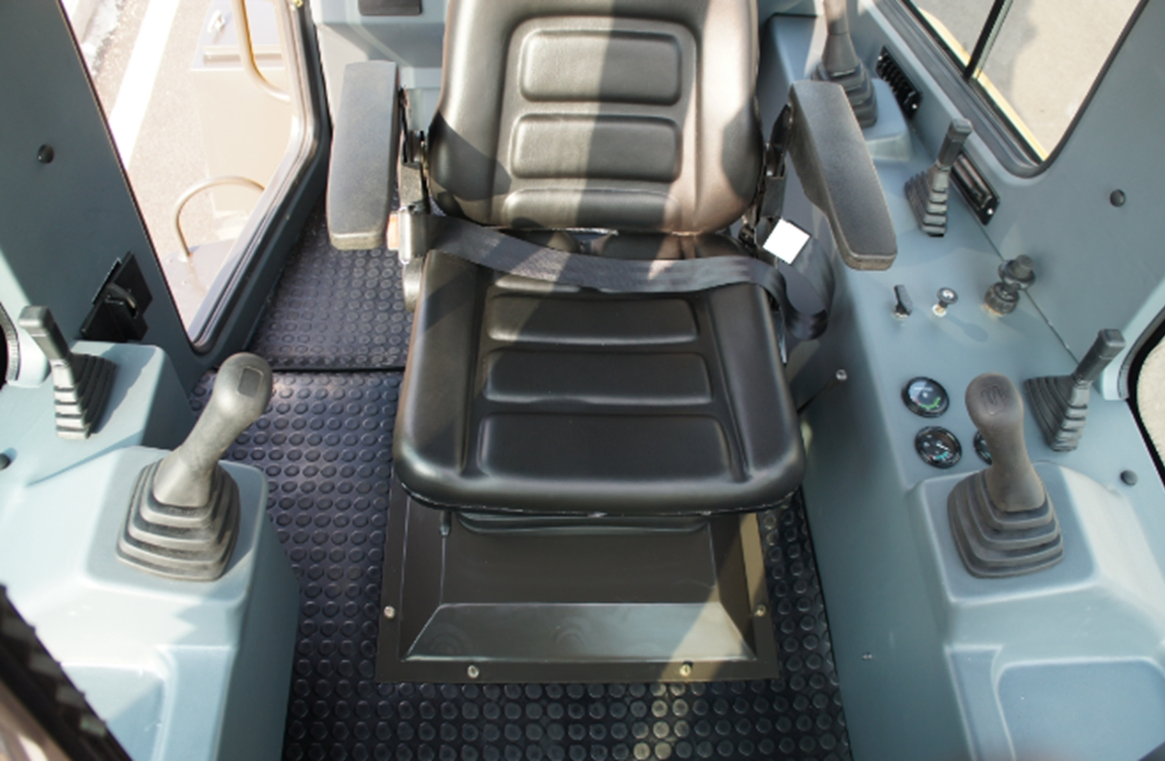 HBXG SHEHWA HB2503 Backhoe loader Rated loading capacity 2.5 tons Rated digging bucket capacity 0.3 CBM Operating weight 9.12 Tons EAC ISO9001 New