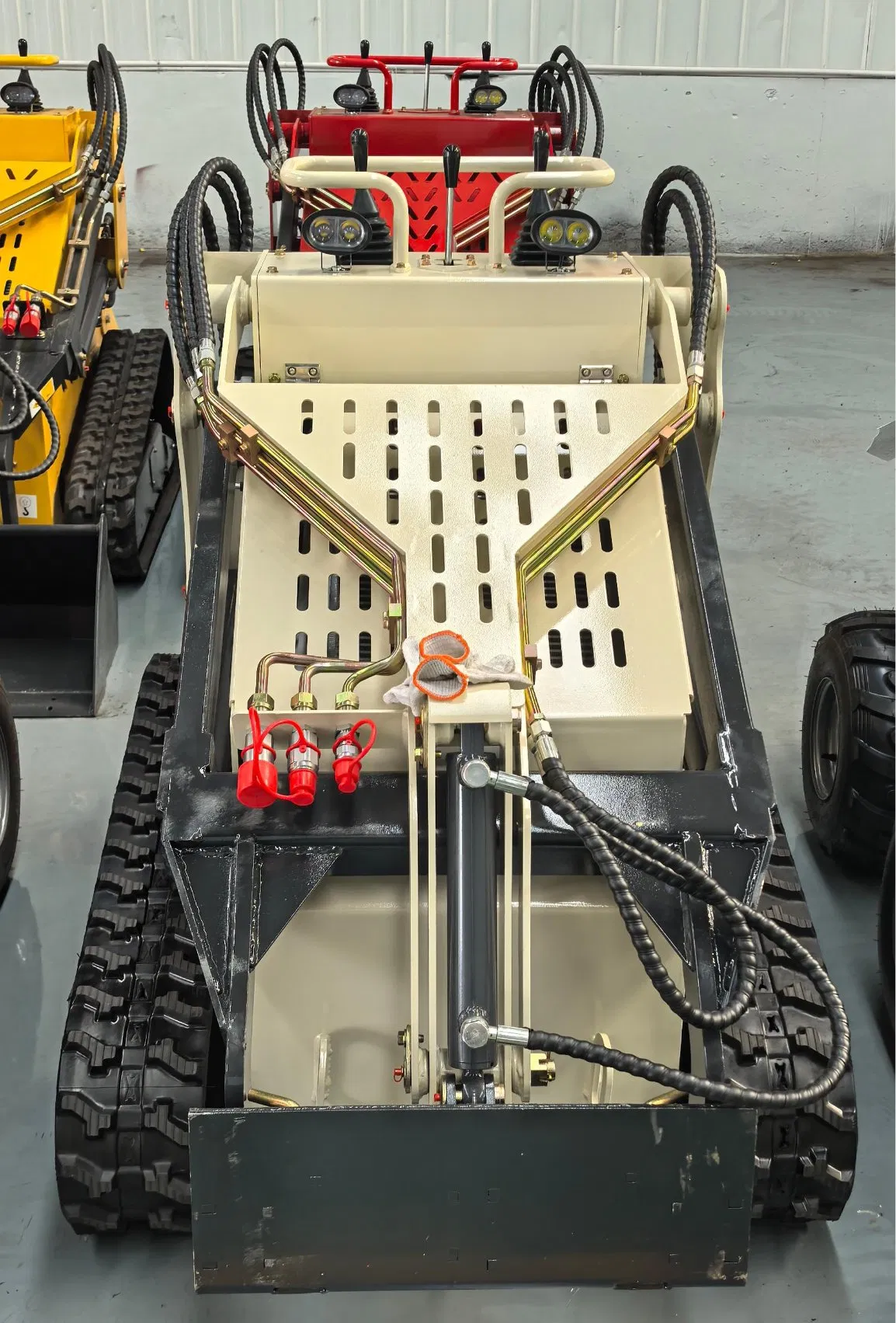 Hot Selling Skid Steer Loader Can Be Customized with Wheeled Track Type Multifunctional Skid Steer Loader Bucket Excavator Compact