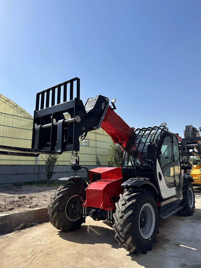 3.5 Ton 10m Forklift Telehandler with Diesel Engine for Various Rough Terrain