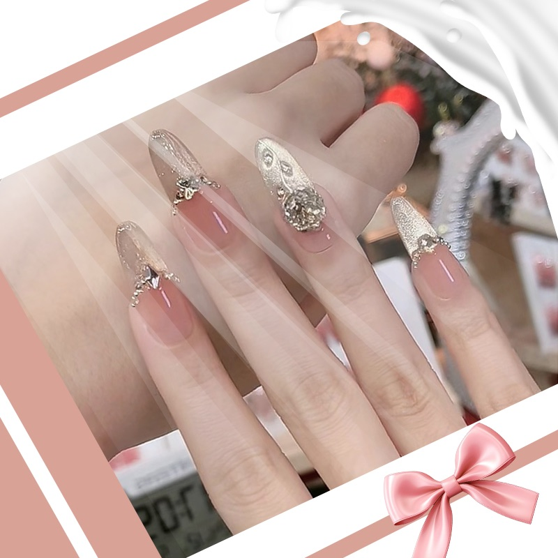 Luxury Customizable Glitter Nail Art with 3D Gold &amp; Silver Decorations for Women
