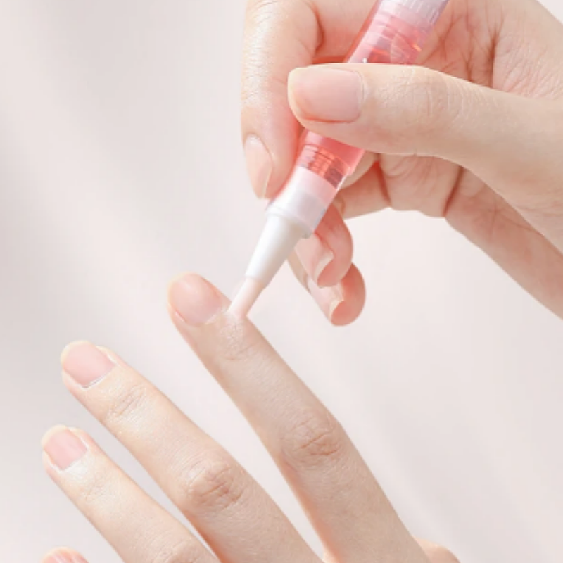 Factory Supplied Strengthening Formula Hot Selling Fruit Flavored Nail Revitalizer Cuticle Oil Pen Repair Pen Nail Nourish