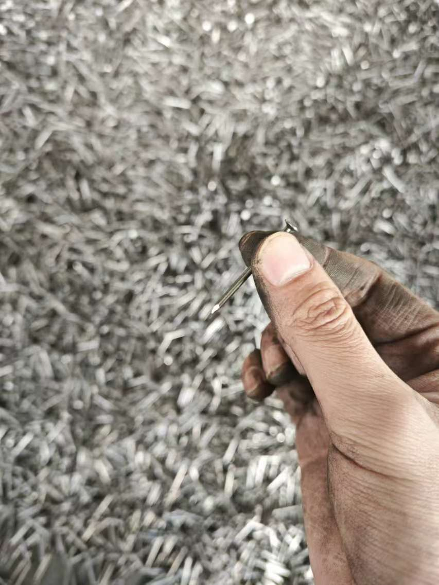 Carbon Steel (ASTM A123) , Copper, Brass, Aluminum Common Nails - Multiple Surface Treatment Options