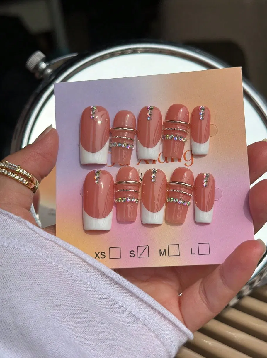 Wholesale Pricing Reusable Design Nail Art for Photo Shooting