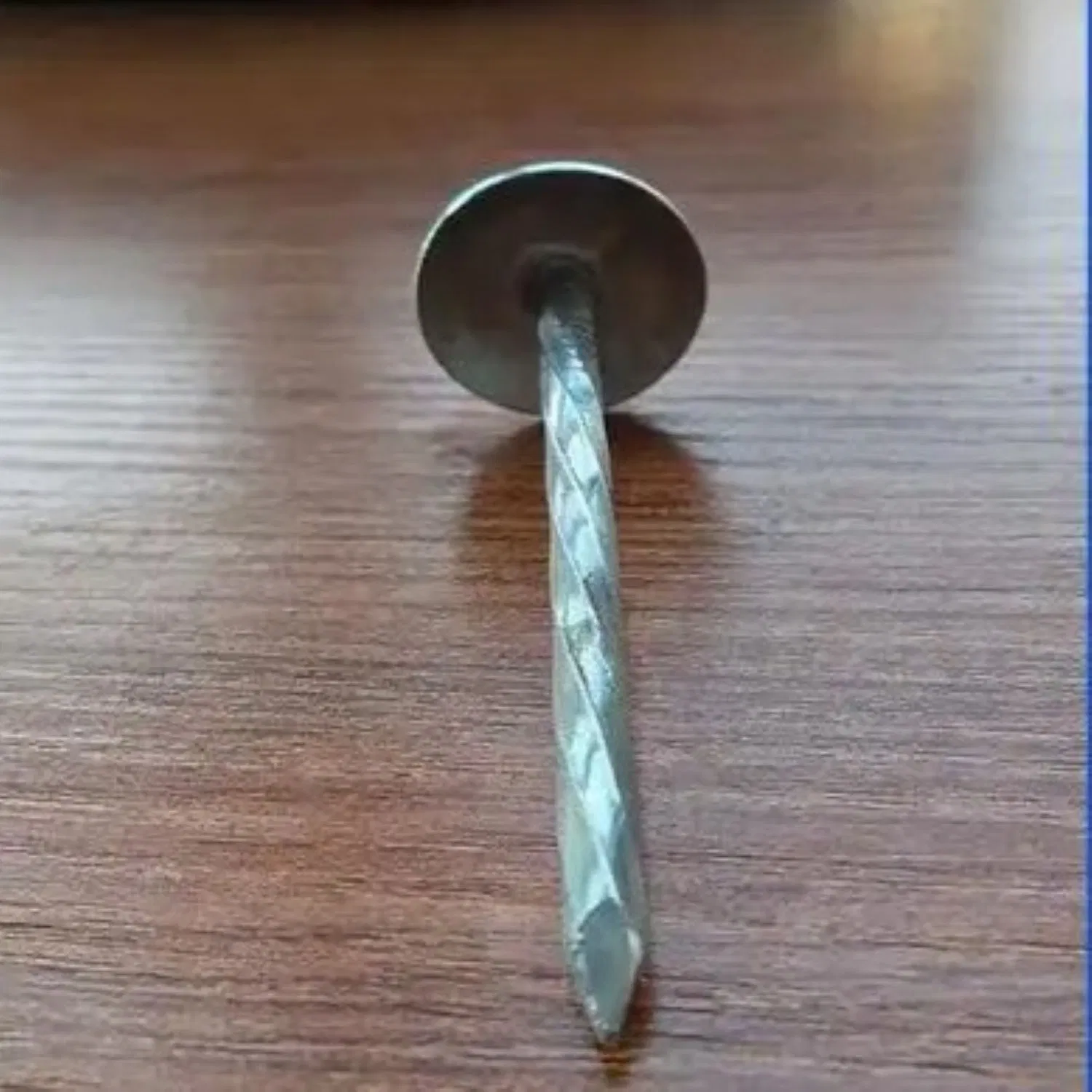 Galvanized Steel Nails and Standard Iron Nails for Building and Construction Projects Common Wire Nails
