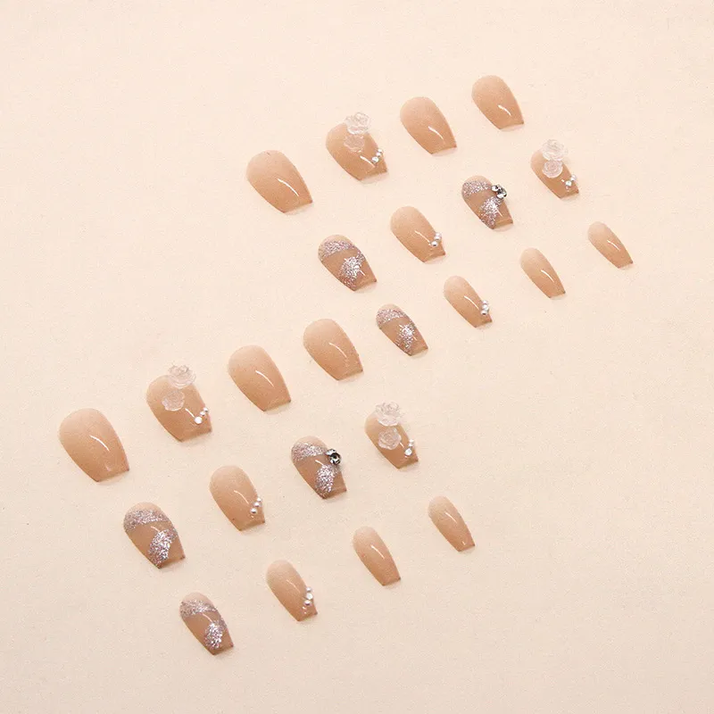 Nails Detail 4