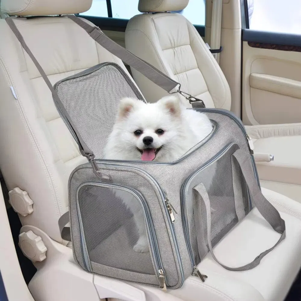 Transportador de mascotas en uso