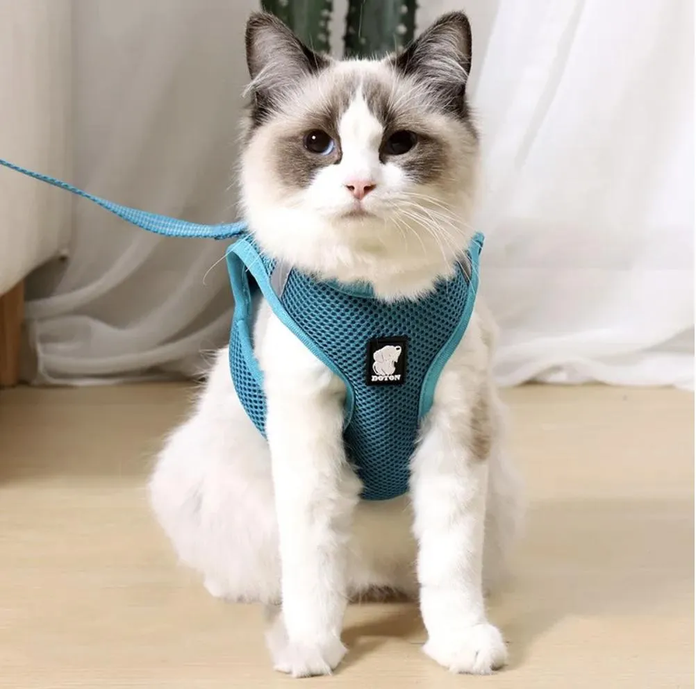 Arneses para mascotas con tirantes ajustables de malla transpirable y tira reflectante