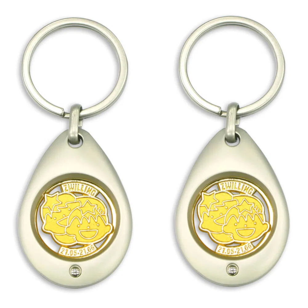 Llave de carro de aleación de zinc de metal suave esmaltada de alta calidad personalizada con logo de engranaje, plateada