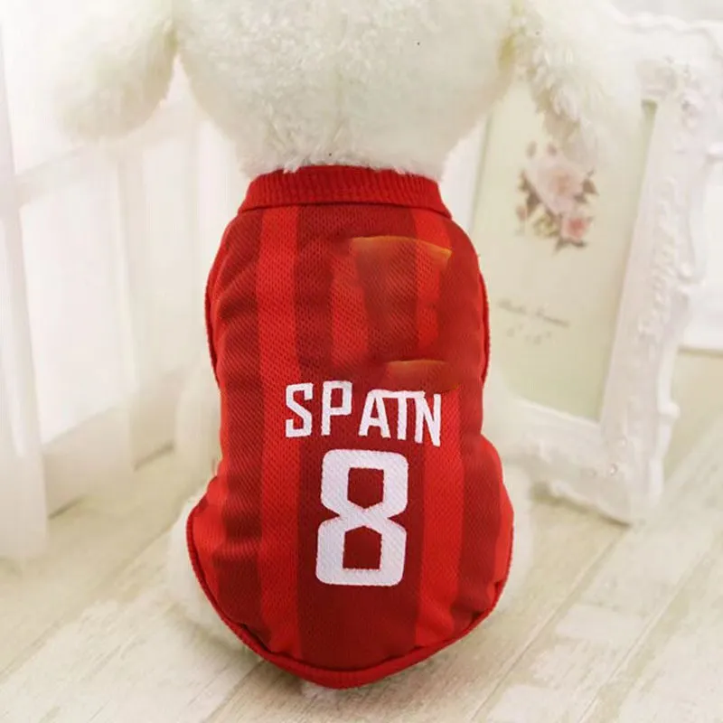 Detalle camiseta de verano mascota