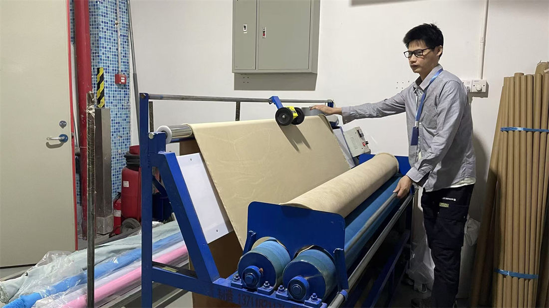 Control de materias primas en la fábrica de Hangzhou Plup Pet Co., Ltd.