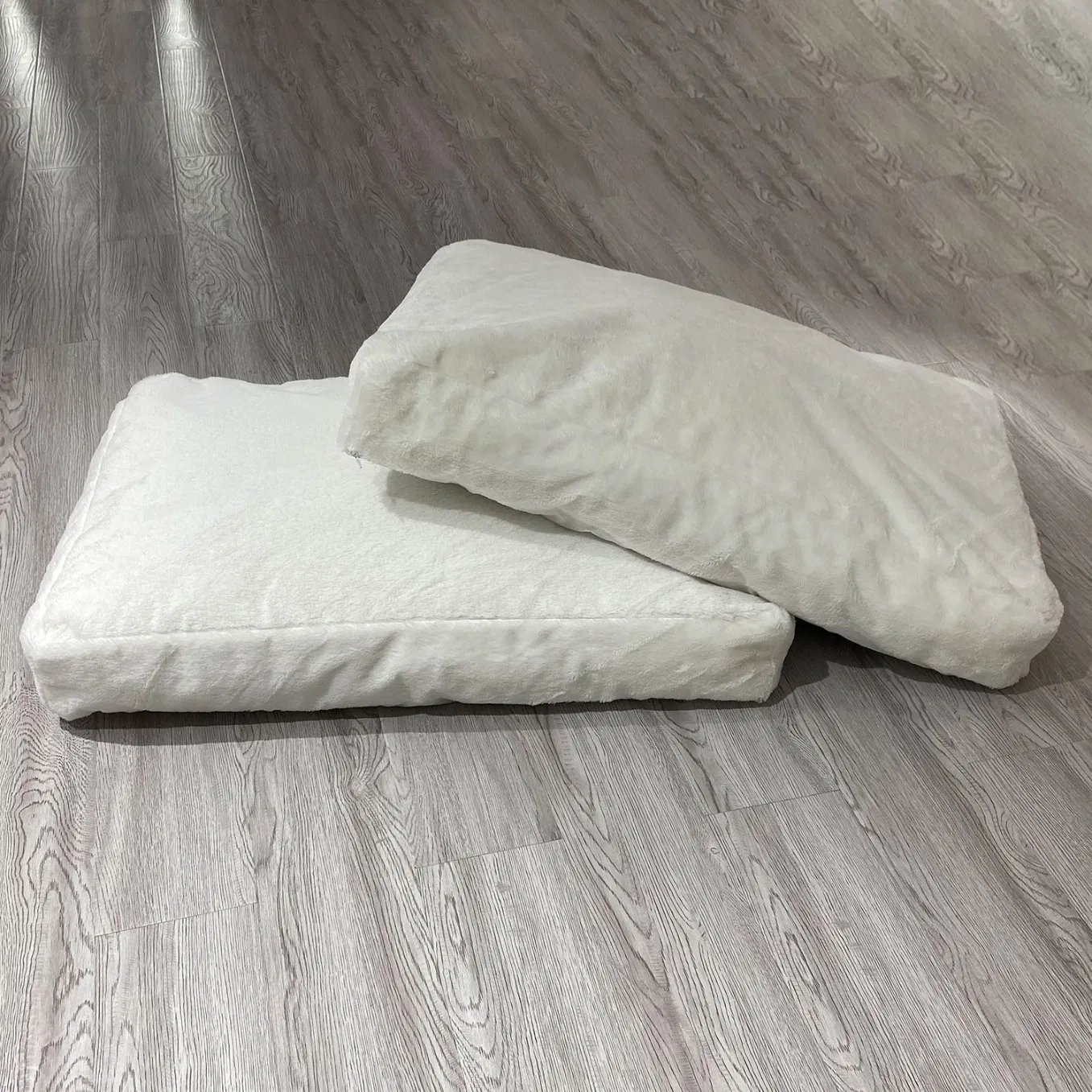 Tela de fieltro antideslizante no tejido cómoda para cama de perro y gato, relleno de fibras recicladas