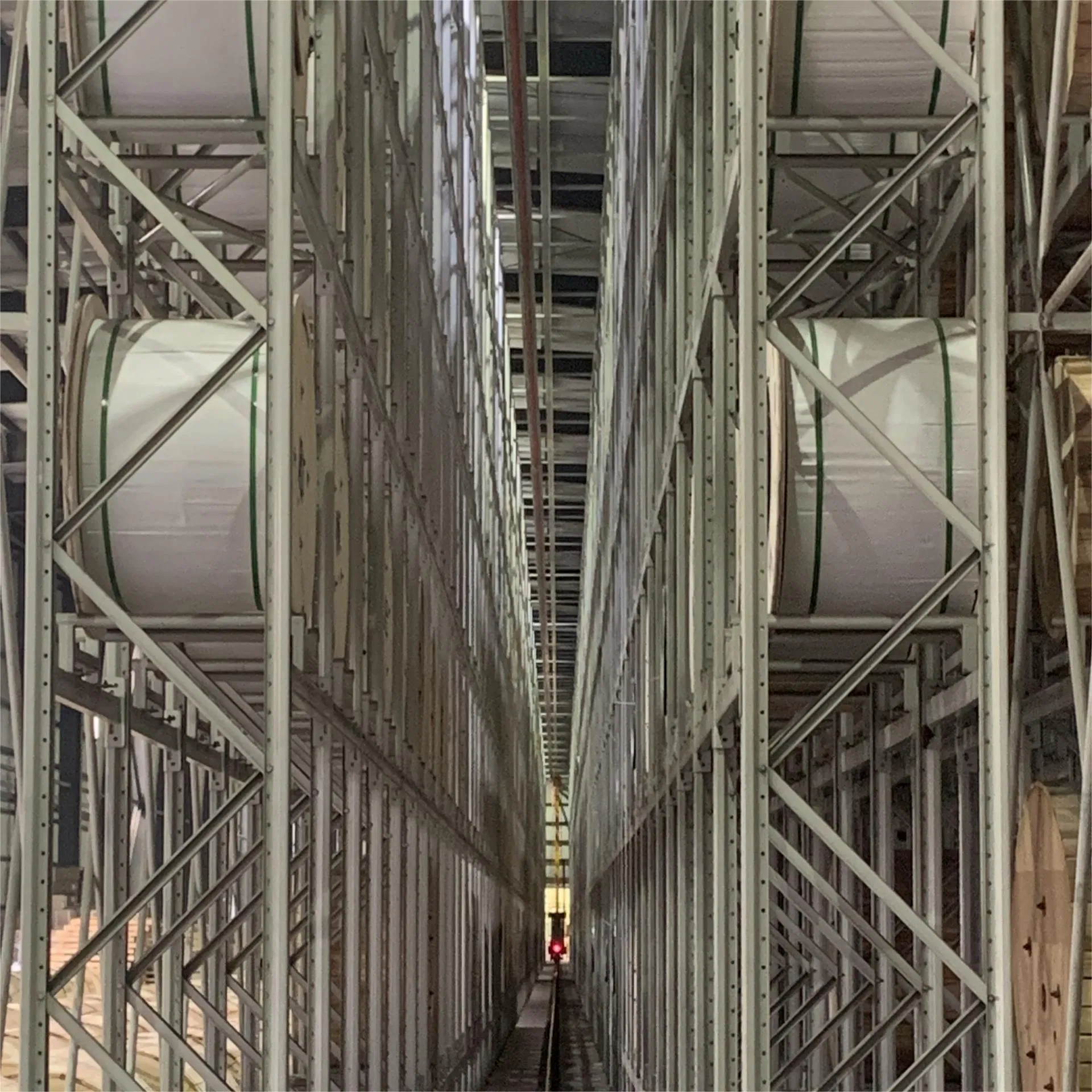 Industrial Conveyor System Intelligent Storage Solutions for Heavy Duty Warehouse Storage Needs