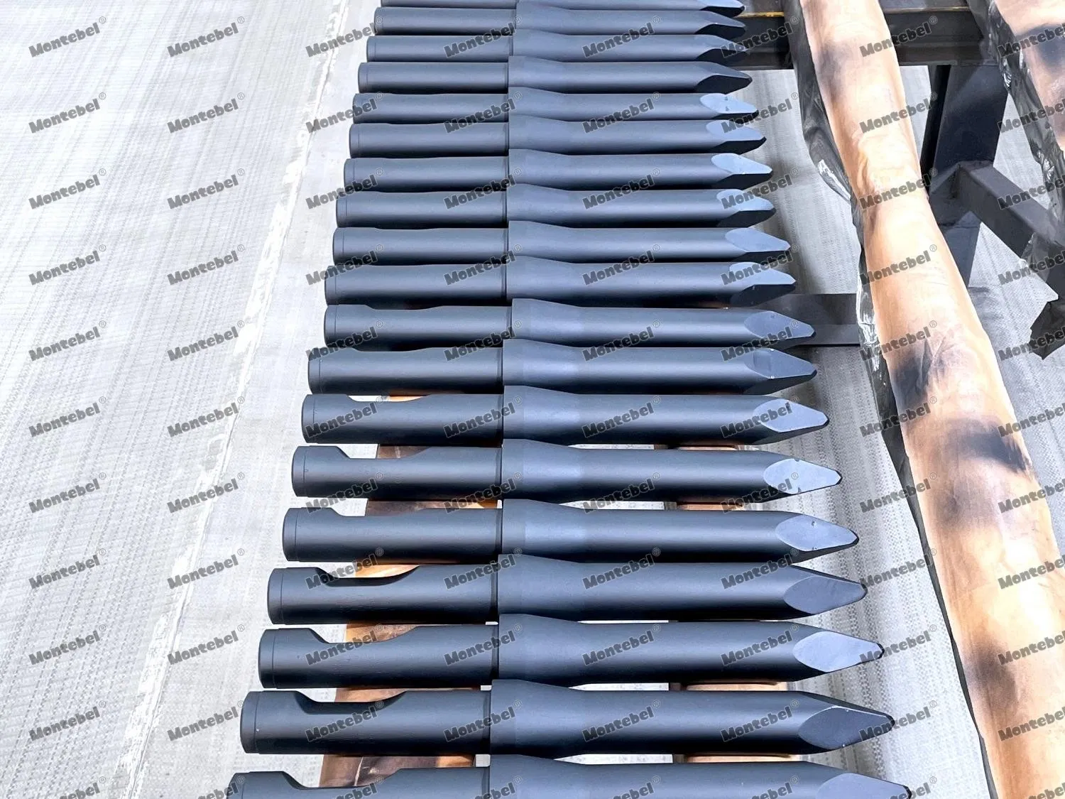 Conic Point Hammer Tools Featuring High Strength and Wear Resistance