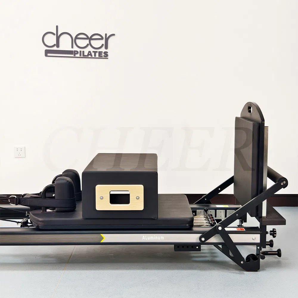 Durable Elegant Short Leg Aluminum Reformer High Quality Pilates Reformer Machine Reformer Pilates Adjustable Fitness Machine for Yoga Enthusiasts and Studio