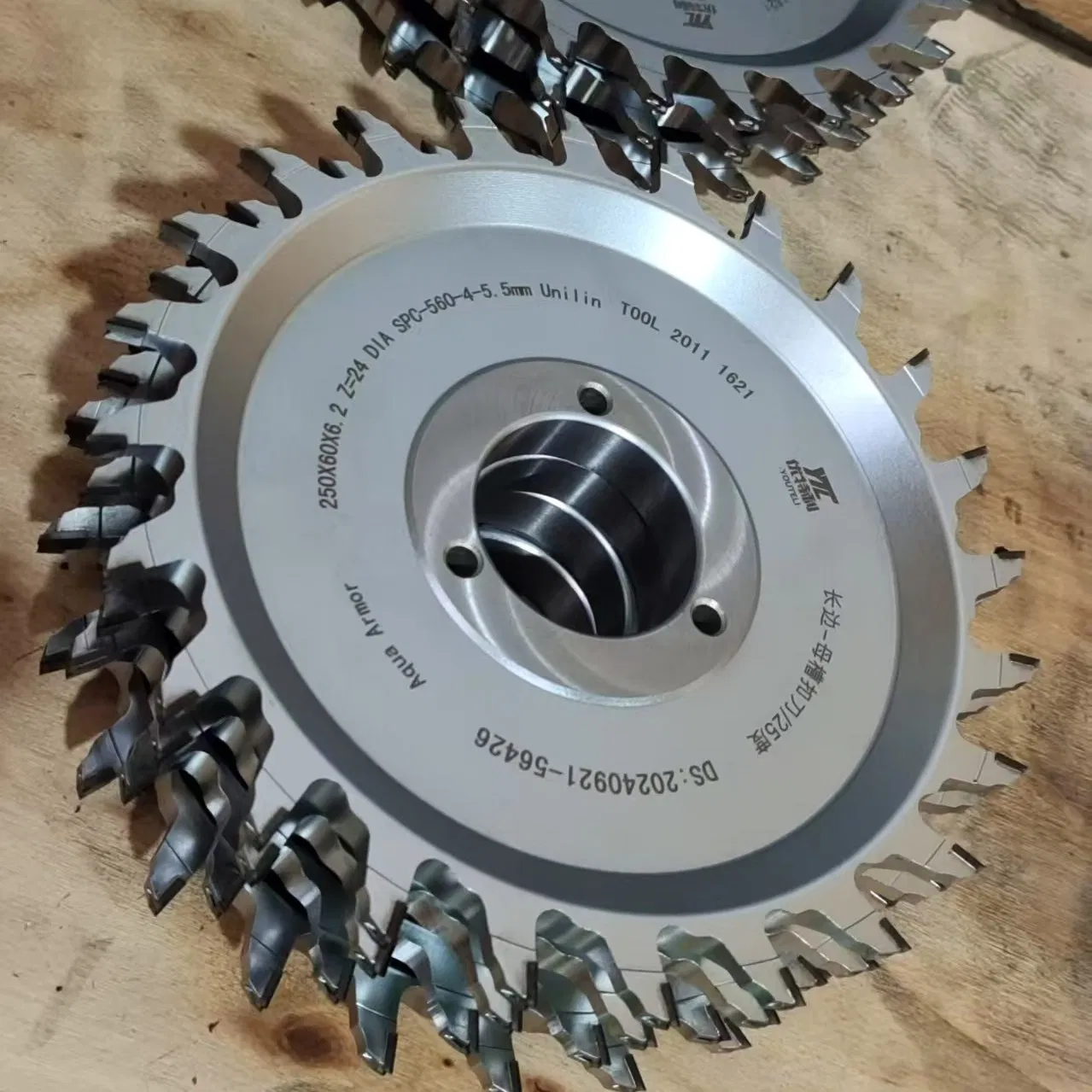High Temperature Stability Diamond Floor Milling Cutter