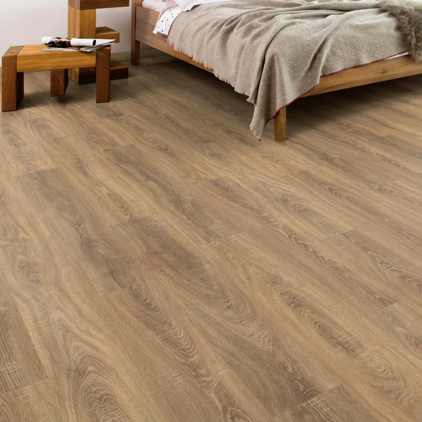 Laminate Flooring 8mm Wood Composite Decking Home Decorative Flooring From China Factory AC4 E1 Covering Big Wood Floor Tile for Homehouse/Gym in Stock