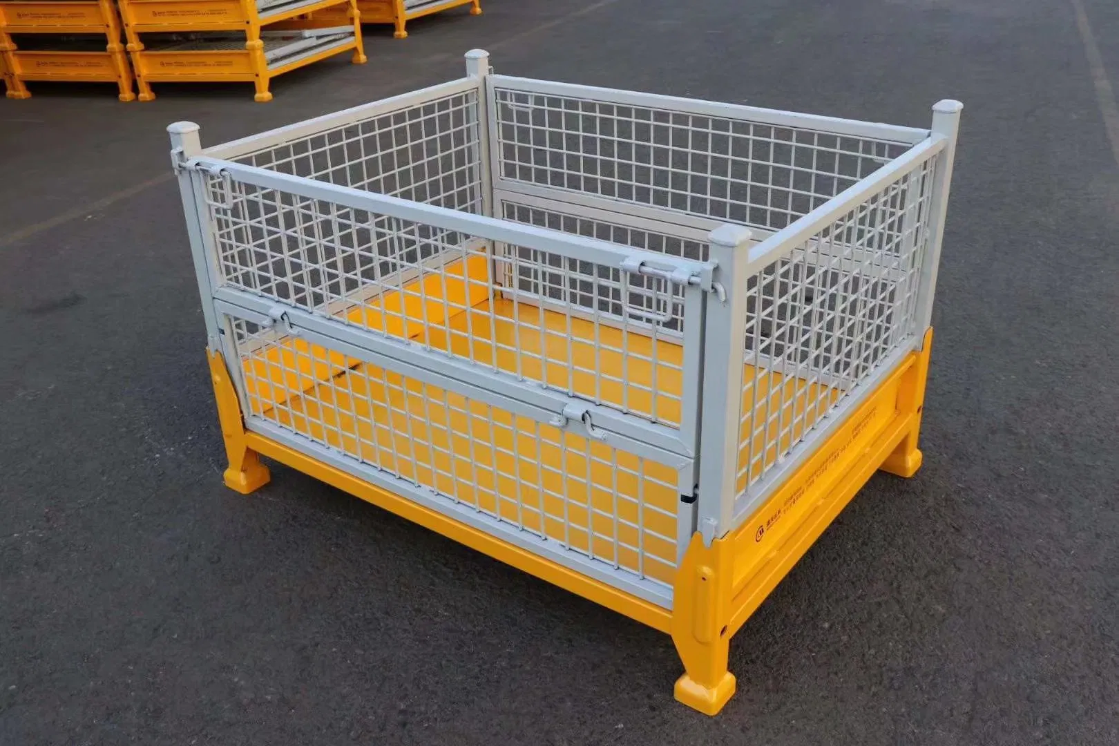 Reliable Tire Storage Solution with Moveable Heavy-Duty Tire Holder