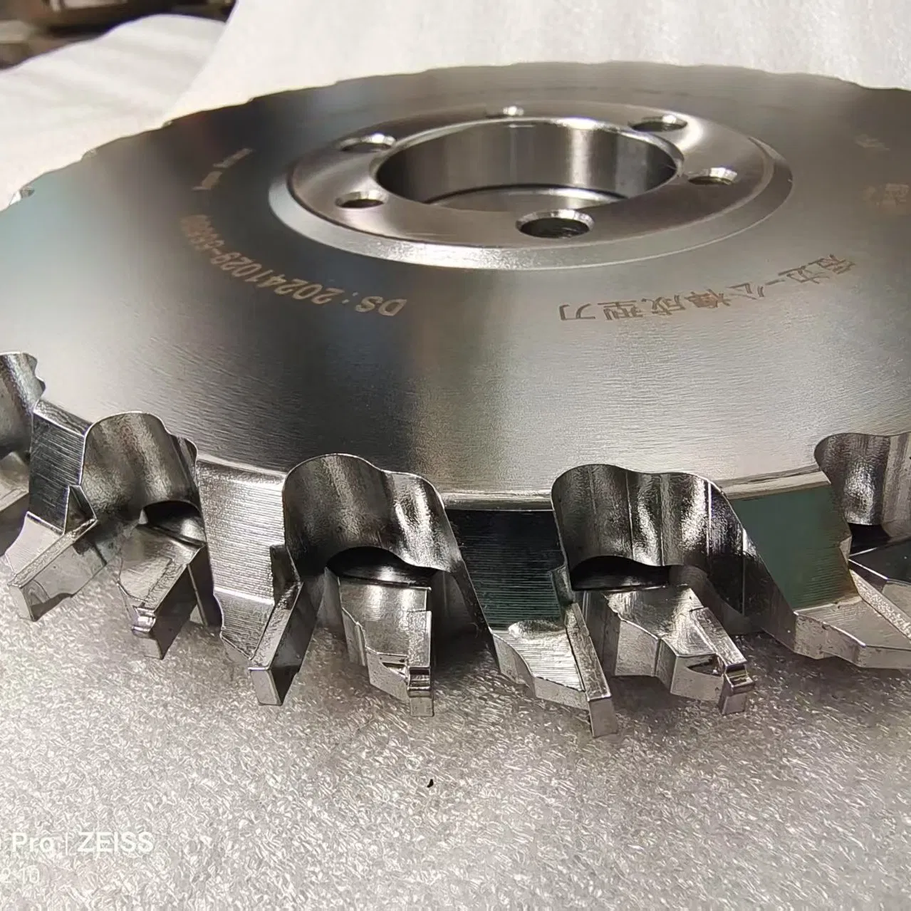 High Temperature Stability Diamond Floor Milling Cutter