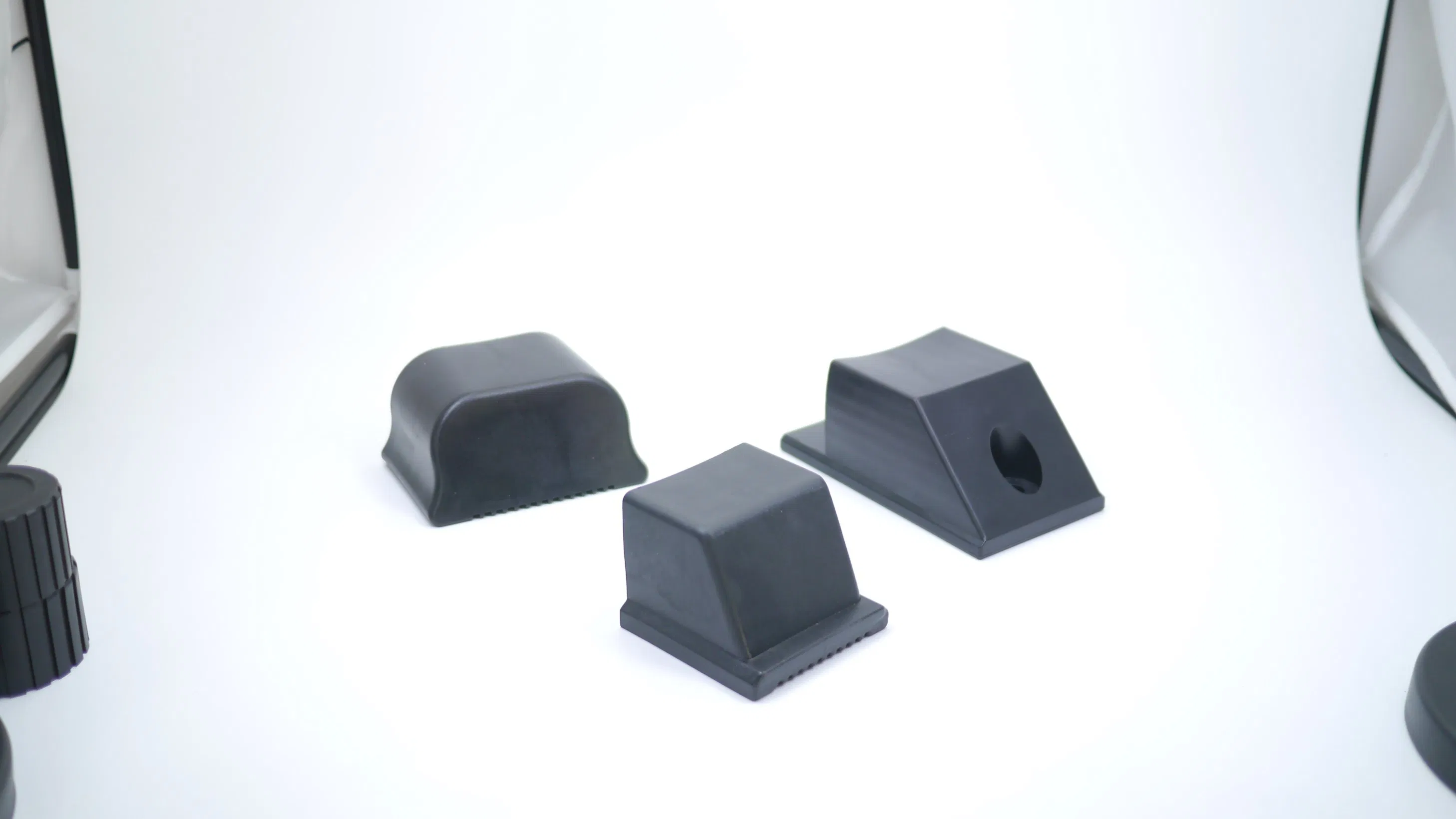 High-Toughness ABS Plastic Fitness Equipment Plastic Accessories (pull handles/grips/connectors with customizable logos/sizes)