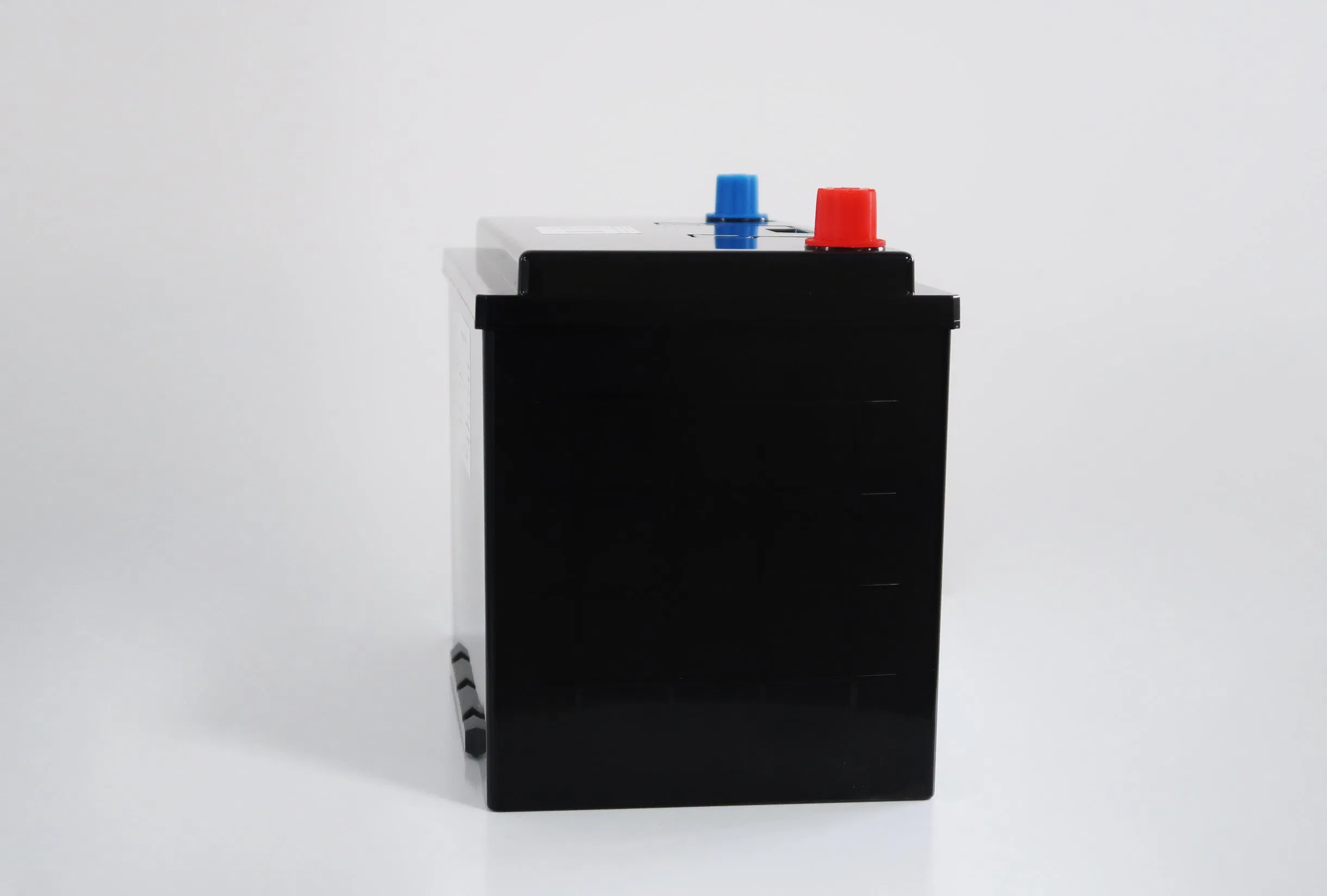 12.8V100ah LiFePO4 Battery Robust and Reliable Power for off-Grid Solar Systems and Backup Energy Needs