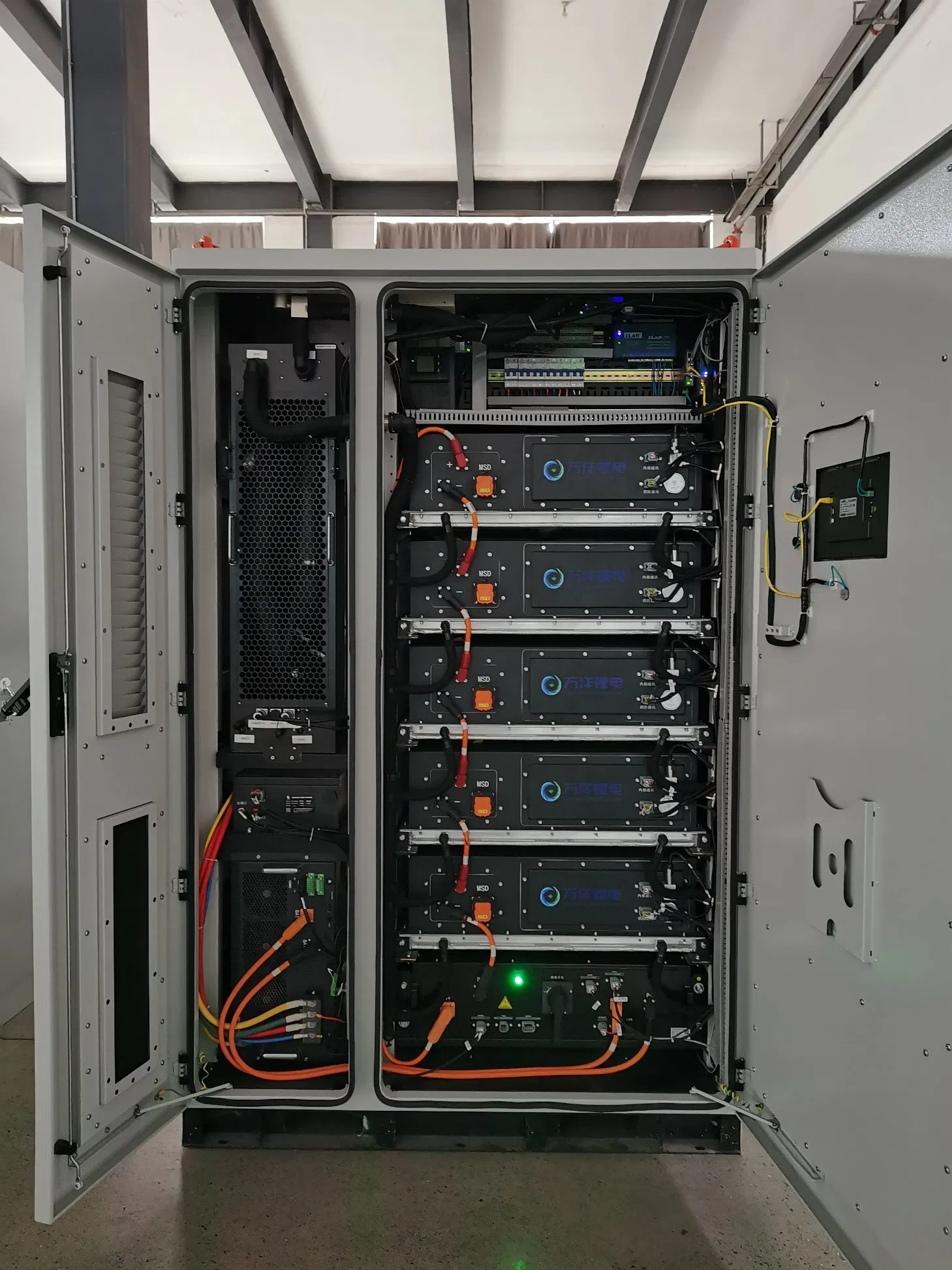 High-Capacity Commercial Battery Storage Solutions for Efficient Energy Management