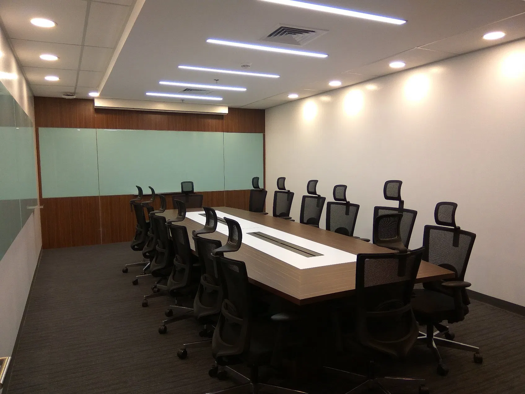 Luminária LED Linear Embutida