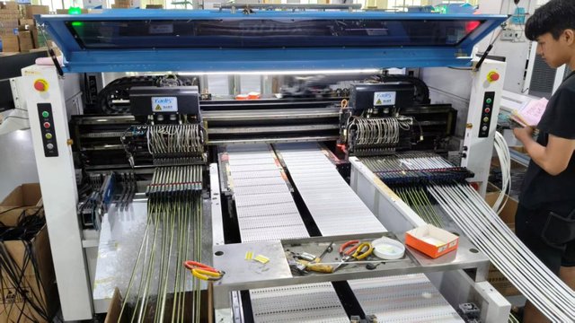 Instalações de fabricação da Dongguan Aqua Light - linhas de produção LED automatizadas