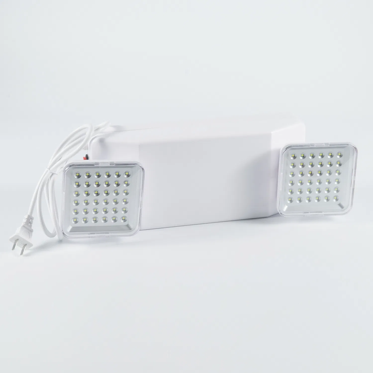 Iluminação de Emergência Recarregável 8054 com 72LEDs