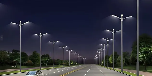 Iluminação pública ao anoitecer