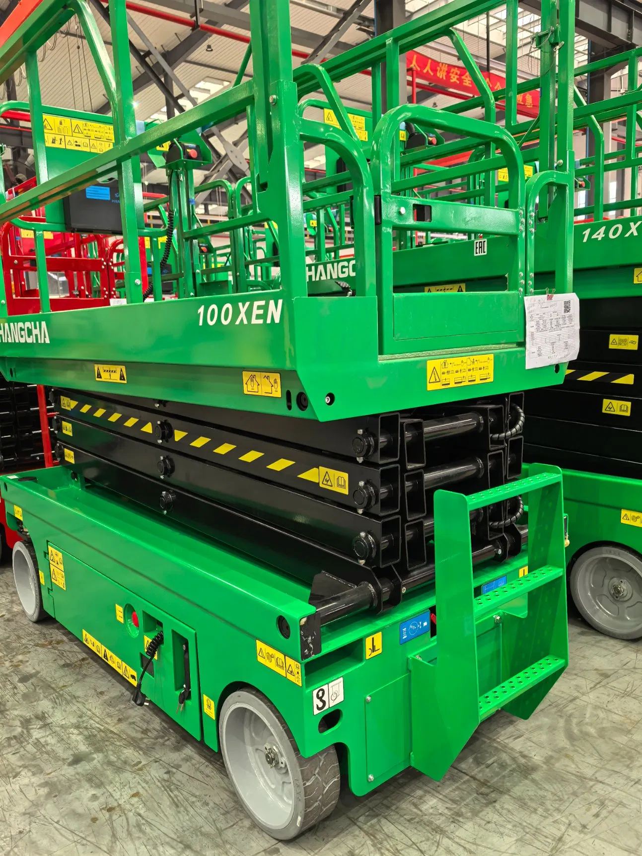 New Product off-Road Load Capacity Strong Scissor Lift for Warehouse Inventory Management
