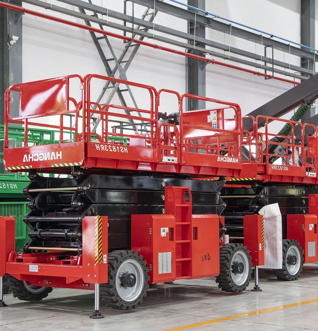 New Product off-Road Load Capacity Strong Scissor Lift for Warehouse Inventory Management