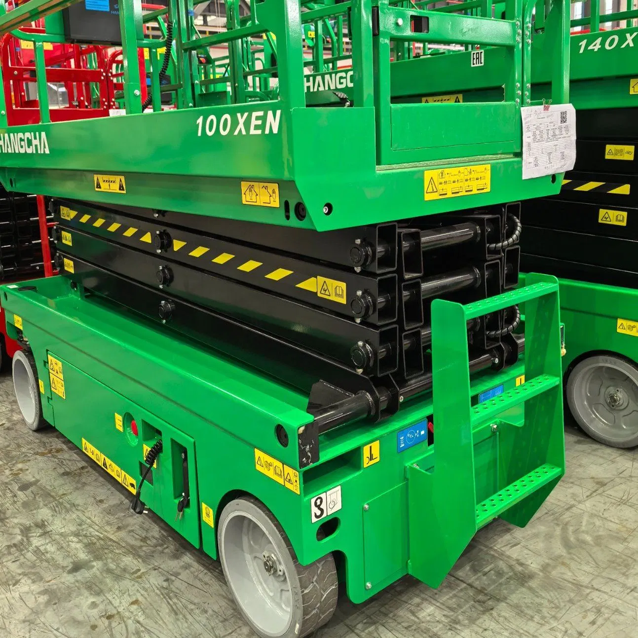 New Product off-Road Aerial Scissor Lift with Automatic Safety Brake System