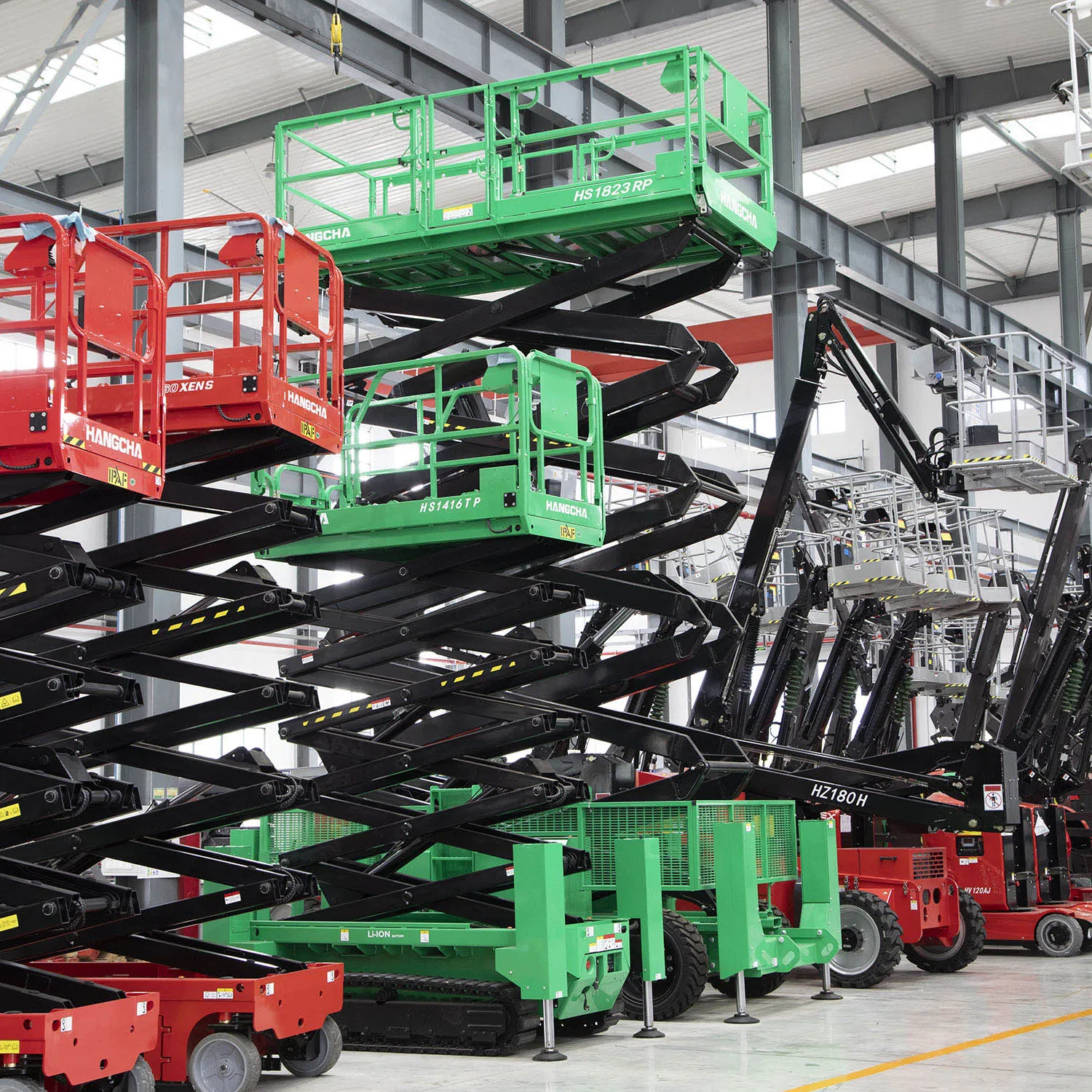 New Product off-Road Load Capacity Strong Scissor Lift for Warehouse Inventory Management