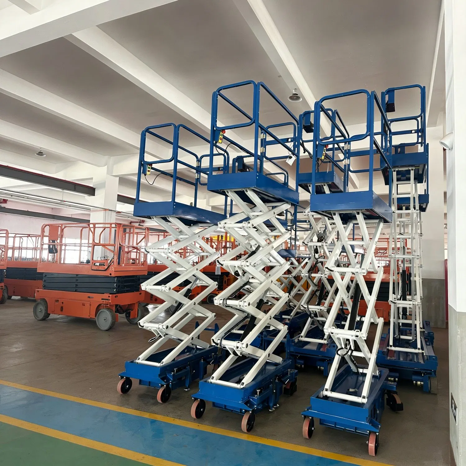 Strong Diesel Hydraulic 500kg 18m Aerial Work Platform, Industrial Aerial Lift Platform with High Loading and High Lift
